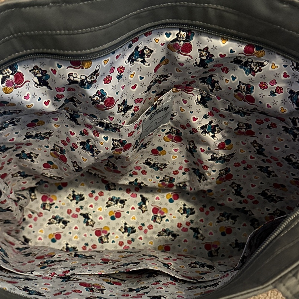 NWOT Gray Quilted Vera Bradley Disney Tote Bag - Picture 3 of 7